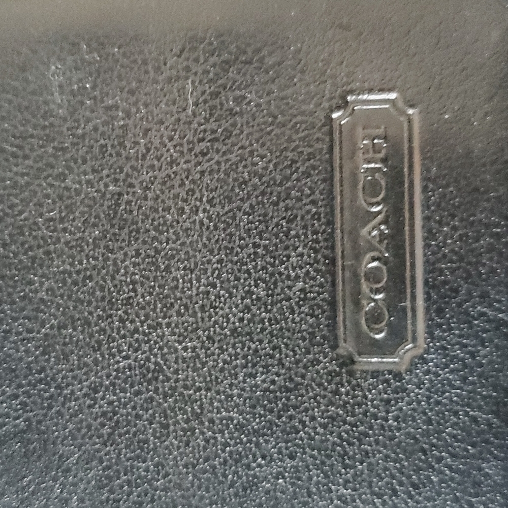 Coach wallet with Silver clasp - Picture 4 of 7